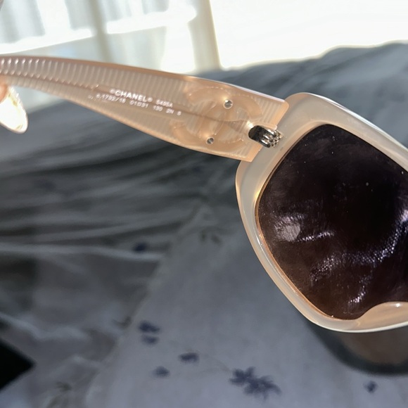 Chanel shield sunglasses - Picture 5 of 8